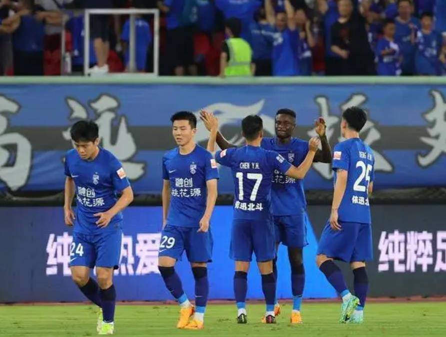 喜讯！武汉三镇左后卫位置将迎来久违强援助阵，曾在意甲梯队效力